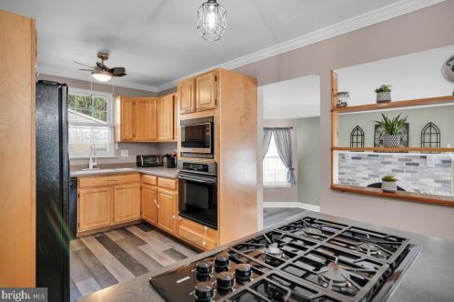 26 Woodshire Dr, Erial NJ  08081-2211 exterior