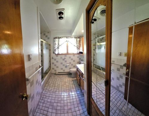 907 Dogwood Rd, Walnutport PA 18088-9570 exterior