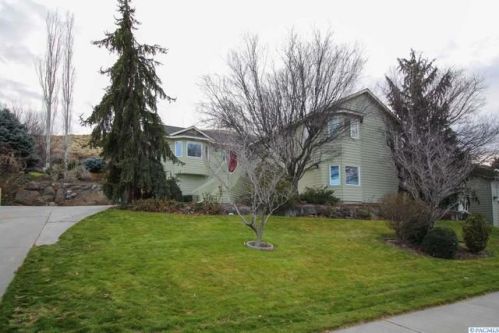 6113 20th Ave, Kennewick, WA 99338-1509