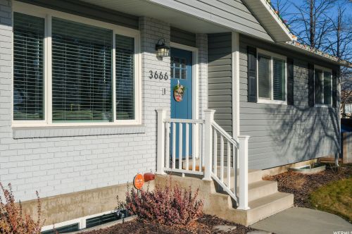 3666 Blue Fox Cir, Salt Lake City, UT 84129-3702