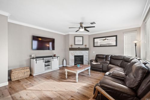 7018 Westminster Ct, Vacaville CA  95687-8254 exterior