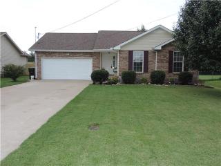 2636 Del Ray Dr, Clarksville, TN 37040-5990