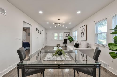 4235 92nd St, Milwaukee WI  53228-2133 exterior