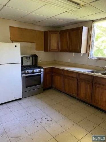 24 Orange Pl, Irvington NJ  07111-2040 exterior