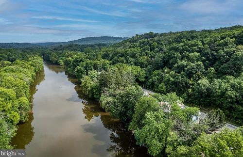 4940 Skippack Pike, Collegeville PA  19473-2049 exterior