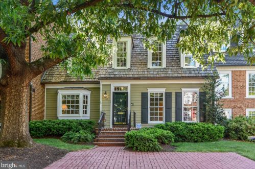 103 Tollgate Way, Falls Church, VA 22046-3516