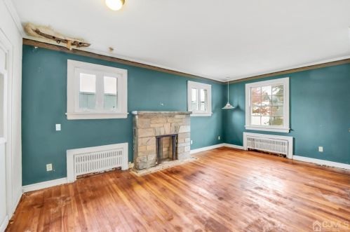 60 4th St, South Orange, NJ 07079-1851