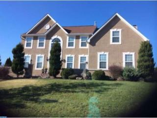 209 Shadybrooke Dr, Douglassville, PA 19518-1316