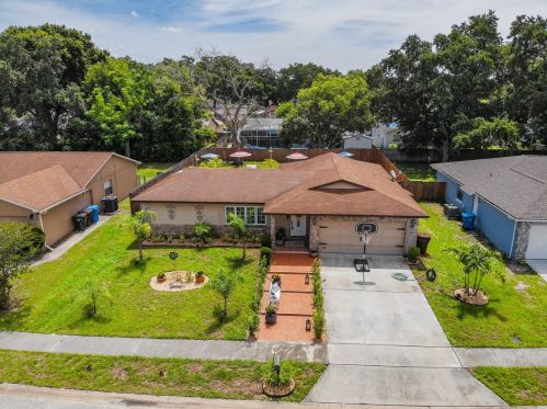 2425 Franklin Dr, Kissimmee FL 34744-2725 exterior