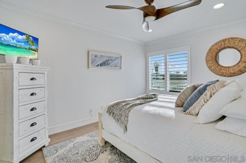 82 Montego Ct, San Diego CA  92118-3251 exterior