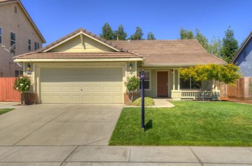 5419 Silversmythe Ln, Riverbank, CA 95367-9419