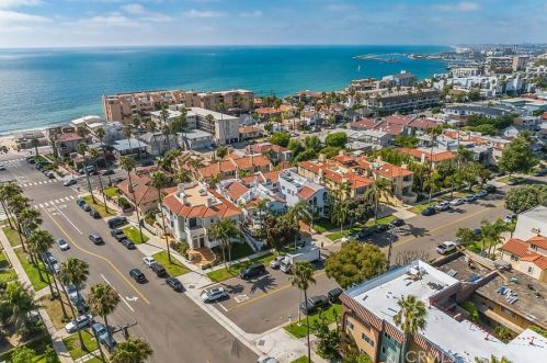 727 Broadway, Redondo Beach, CA 90277-4668