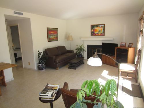 4085 Caminito Terviso, San Diego CA  92122-1991 exterior