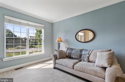 6 Nicole Ct, Swedesboro NJ  08085-3448 exterior