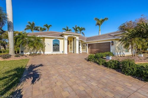 2092 Berkley Way, Lehigh Acres, FL 33973-6063