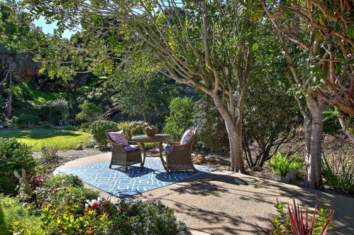 1102 Plaza Del Monte, Santa Barbara CA  93101-4818 exterior