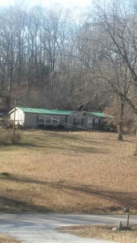 201 Chalk Hill Church Rd, Camden, TN 38320-7547