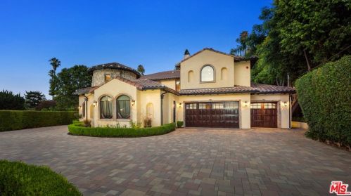 4530 Hayvenhurst Ave, Van Nuys, CA 91436-3250