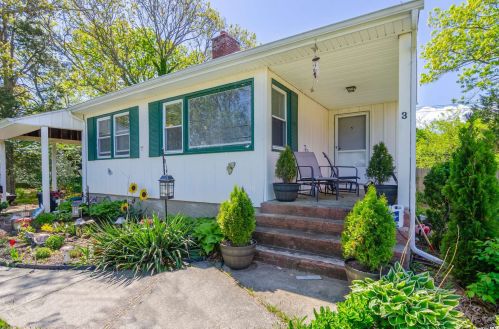 3 Jay Rd, South Setauket, NY 11720-2727