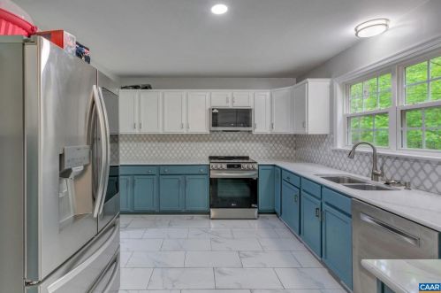 3 Watts Cir, Bybee VA  22963-2051 exterior