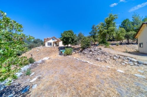 45100 Carmel Vly Rd, Greenfield CA  93927-9757 exterior