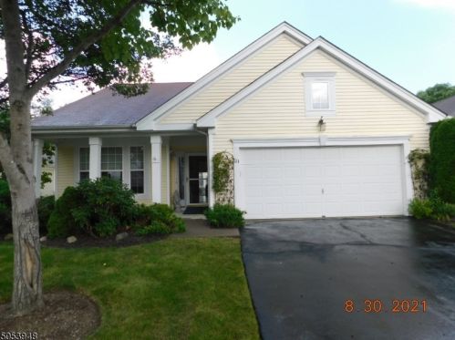 113 Kensington Cir, Belvidere, NJ 07823-1716