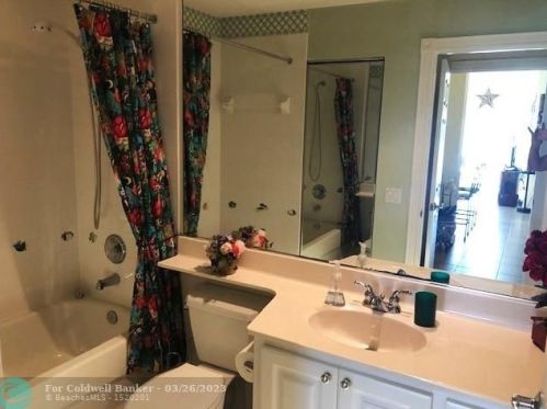 10676 Hartwick Dr, Fort Pierce FL  34987-1923 exterior