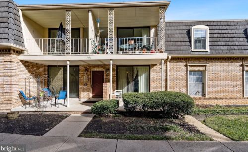 3113 Patrick Henry Dr, Falls Church, VA 22044-2317