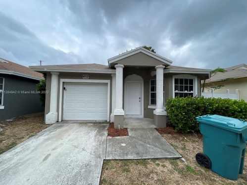 452 Circle Dr, Boynton Beach, FL 33435-2534
