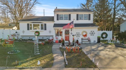 9 Marc St, Hazlet, NJ 07730-1628