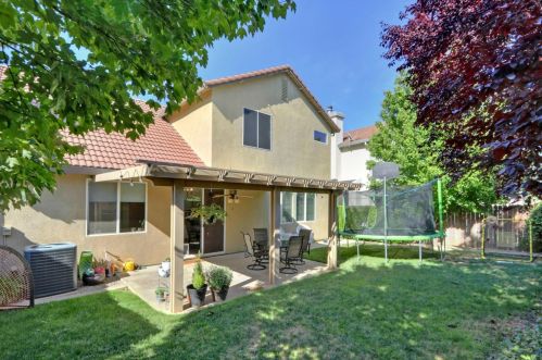 6826 Kilconnell Dr, Elk Grove CA 95758-4489 exterior