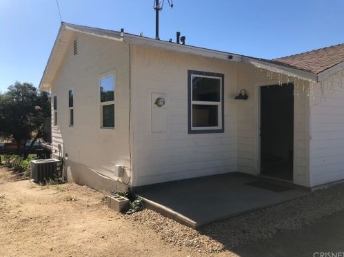 32410 Barber Rd, Santa Clarita, CA 91390-4871