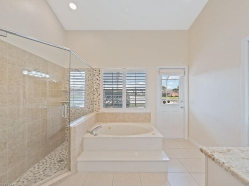 917 Belville Blvd, Naples FL  34104-6566 exterior