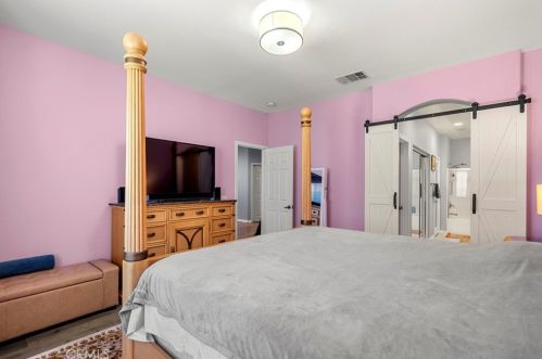 23860 Toscana Dr, Santa Clarita CA  91354-3015 exterior