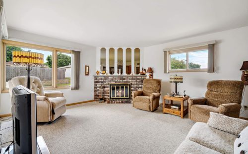 3231 85, Milwaukee WI 53227-4616 exterior