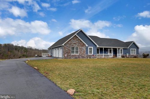 85 Windy Hill Rd, Shermansdale, PA 17090-8631