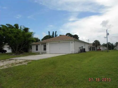 7846 100th Ave, Vero Beach, FL 32967-2753
