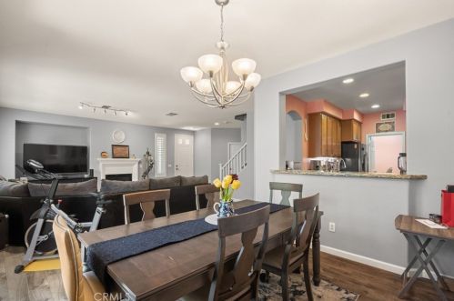 23860 Toscana Dr, Santa Clarita CA  91354-3015 exterior