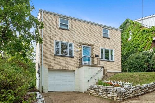 120 Wilbert St, Pittsburgh, PA 15211-1858