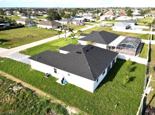 1104 15th St, Cape Coral, FL 33909-0702