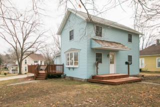 601 Garnavillo St, Fairview, IA 52205-2052