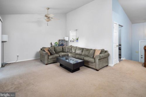 10917 Crestwood Dr, Spotsylvania VA 22553-1606 exterior