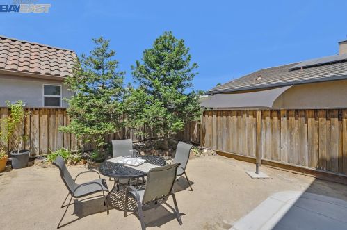 66 Sunchase Ct, Oakley CA  94561-4425 exterior