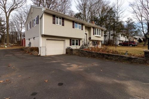 76 Osullivan Dr, Bristol, CT 06010-4855