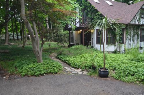191 Haverstraw Rd, Airmont, NY 10901-3723