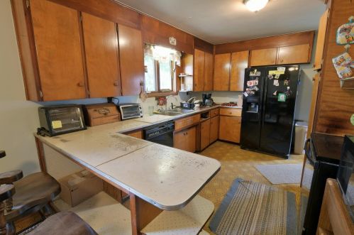 2930 Pleasant Grove Rd, Zanesville, OH 43701-8830