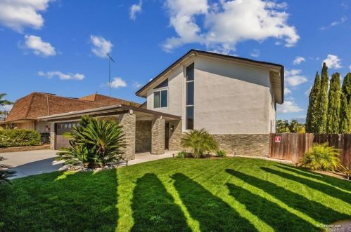 4494 Benhurst Ave, San Diego, CA 92122-3016