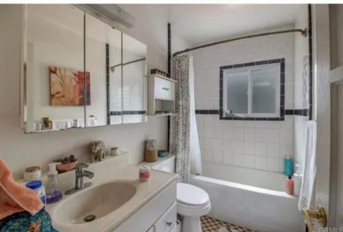 3721 Riviera Dr, San Diego CA 92109-6647 exterior