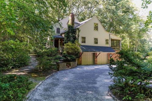 9 Bear Ln, Matinecock, NY 11560-1102