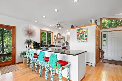 44 Chippewa Rd, Tompkins Corners NY  10579-1506 exterior